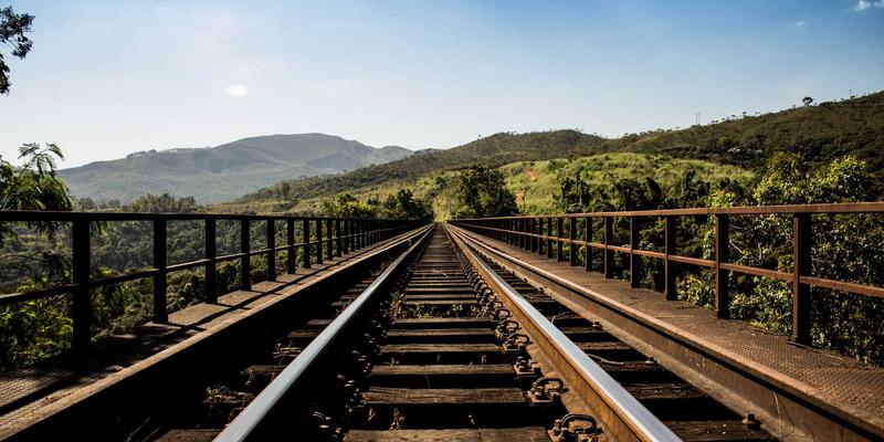 SIFFM平台：在复古电影下载热潮中，如何构建安全的技术架构？