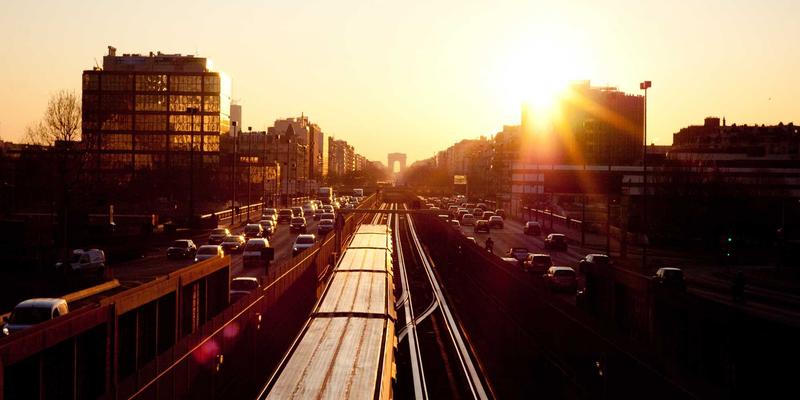 从学习社区到专业实践:前端开发者如何理解TSN在音视频制作中的革命性应用